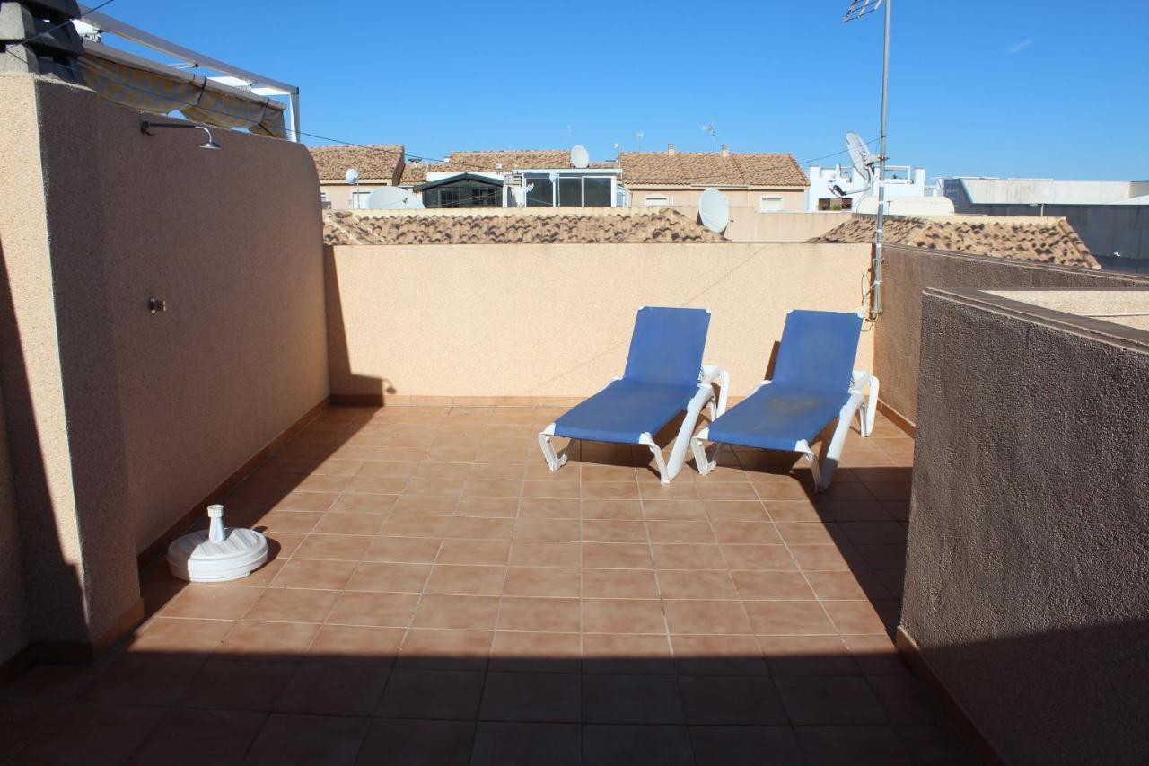 Bungalow With 2 Bedrooms And Roof Terrace In The Center Of La Zenia. Free Wifi. Orihuela Exterior foto