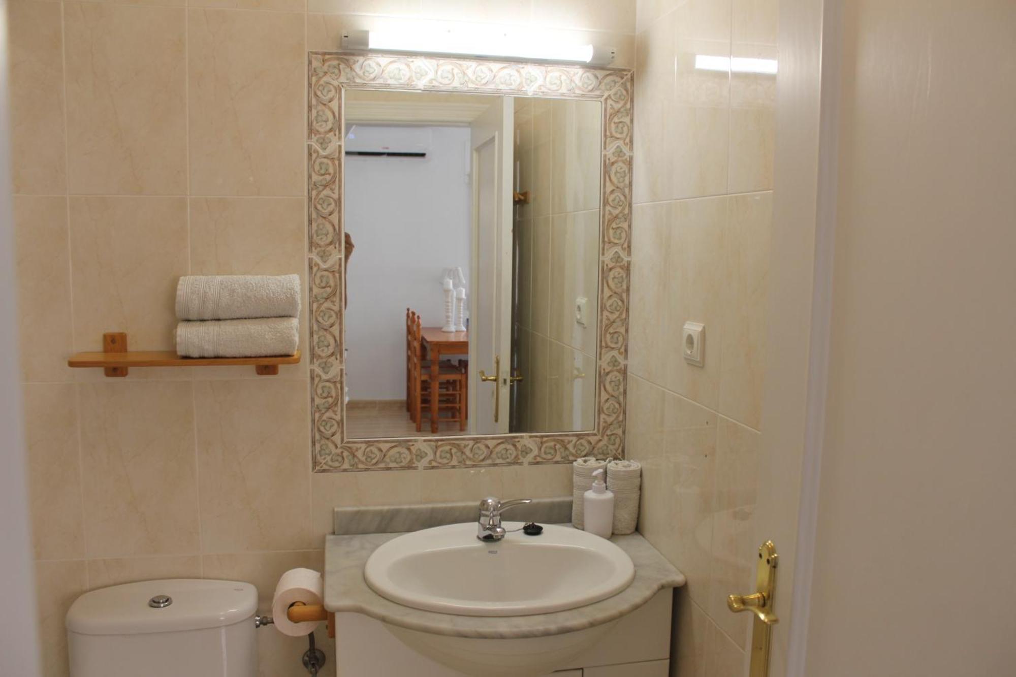 Bungalow With 2 Bedrooms And Roof Terrace In The Center Of La Zenia. Free Wifi. Orihuela Exterior foto