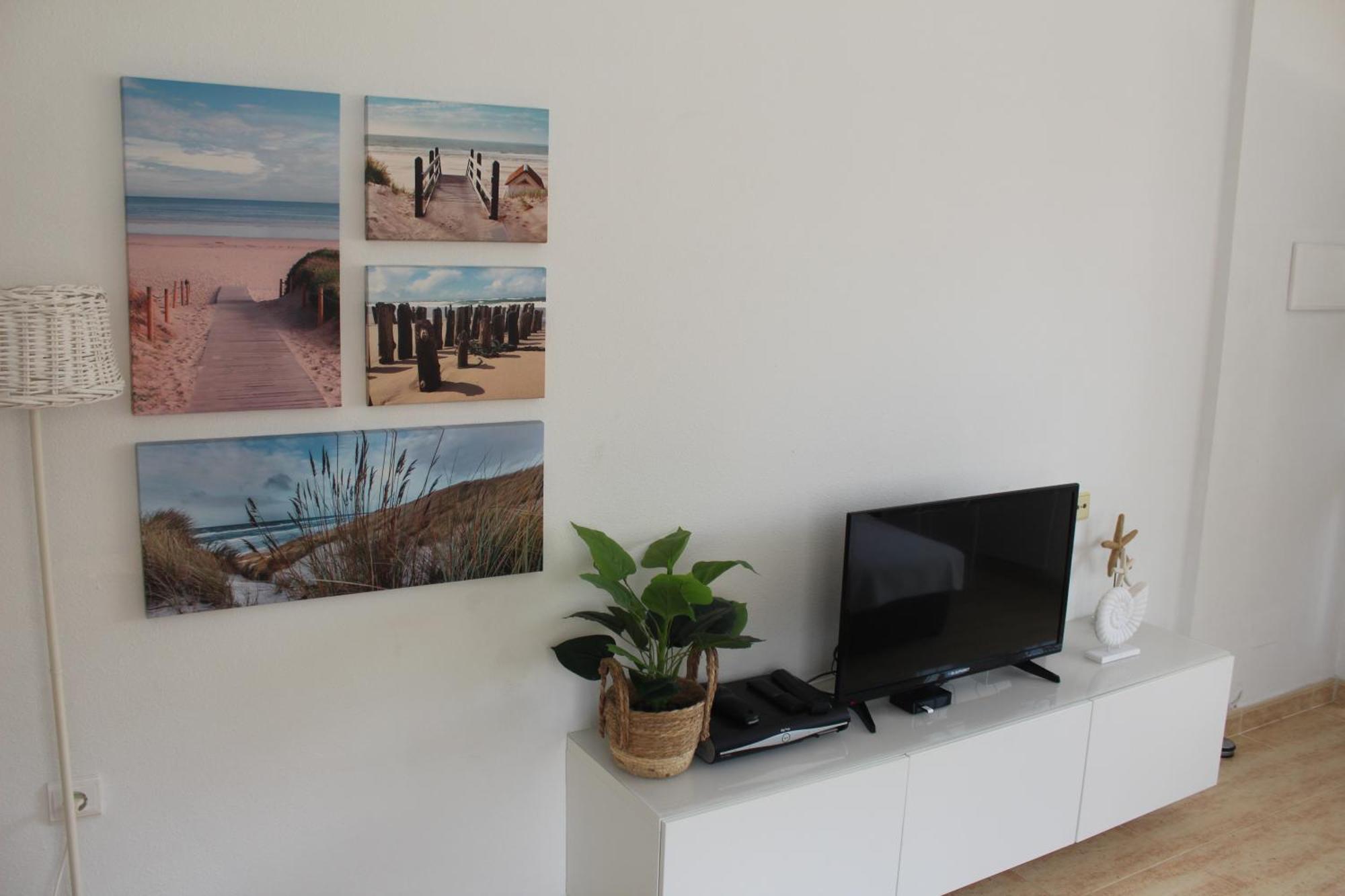 Bungalow With 2 Bedrooms And Roof Terrace In The Center Of La Zenia. Free Wifi. Orihuela Exterior foto